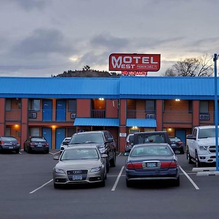 Motel West Bend Extérieur photo