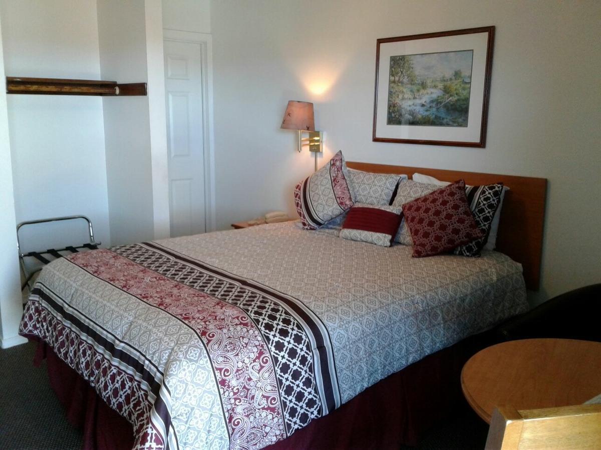 Motel West Bend Extérieur photo
