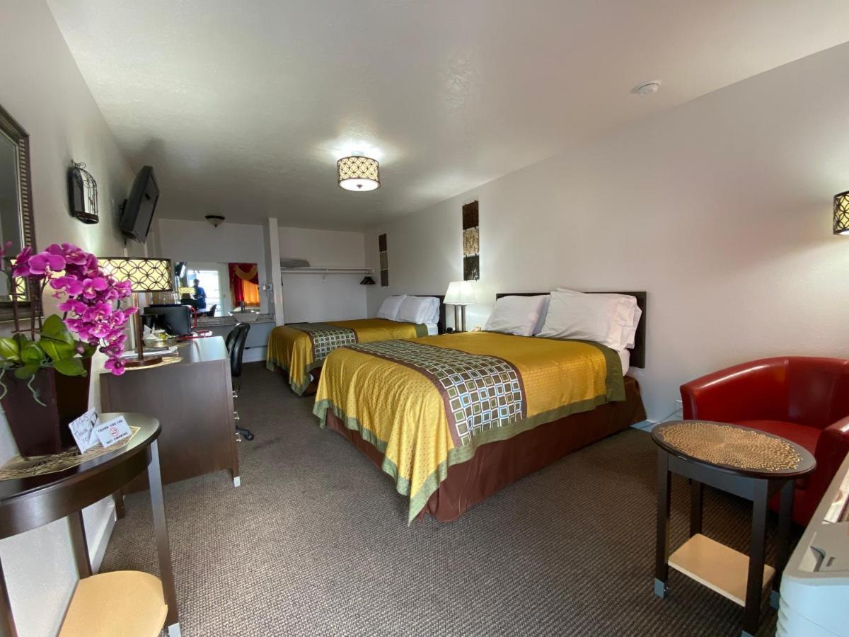 Motel West Bend Extérieur photo